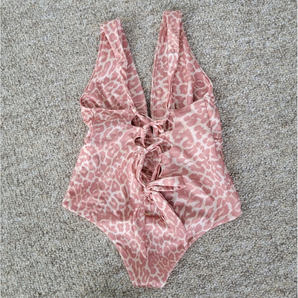 NWT  TORI PRAVER Plunge Neckline One-piece - Picture 5 of 9
